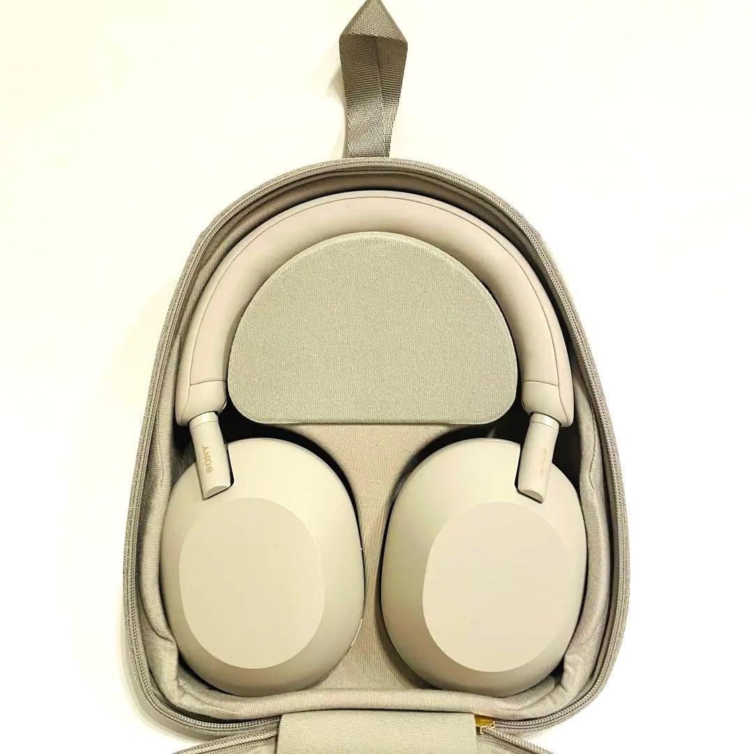 美品！SONY WH-1000XM5 プラチナシルバー 付属品完備 ノイキャン