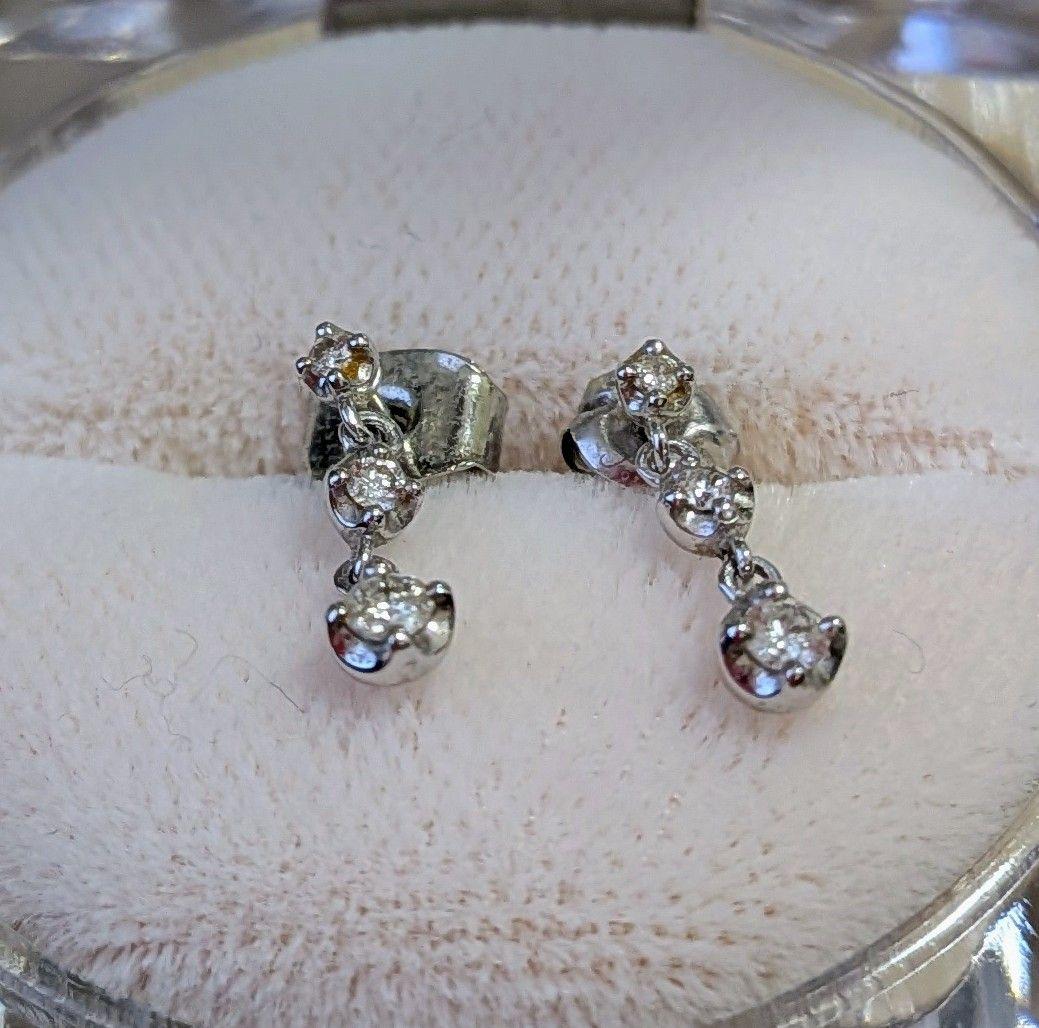 4℃　３連ダイヤピアス