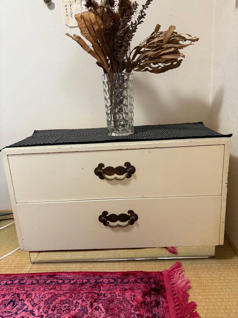 アンティーク　クラシックデザイン 木製タンス 2引き出し