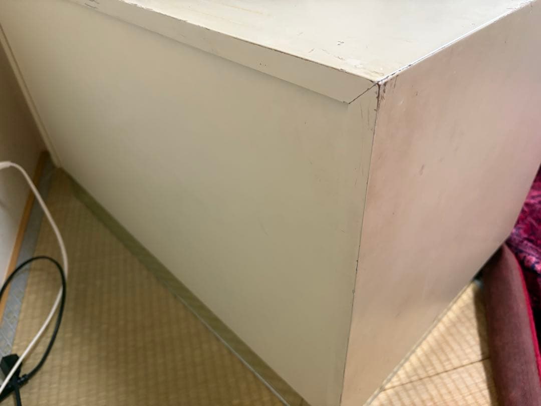 アンティーク　クラシックデザイン 木製タンス 2引き出し