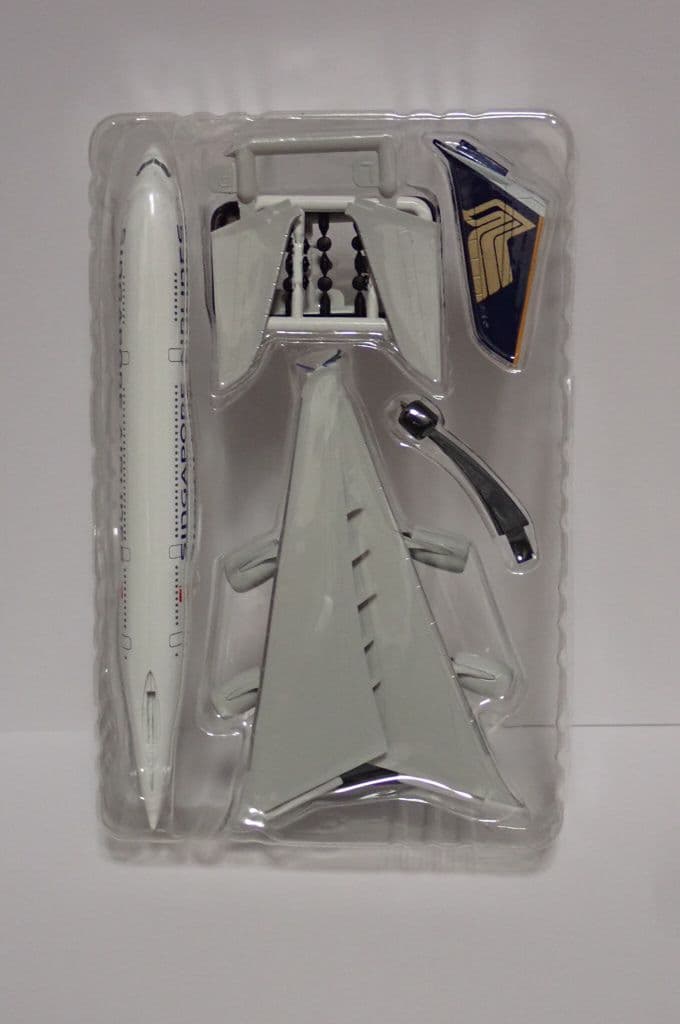 猛*魂様 世界のエアライン　シンガポール空港ウイングキットコレクション ボックス