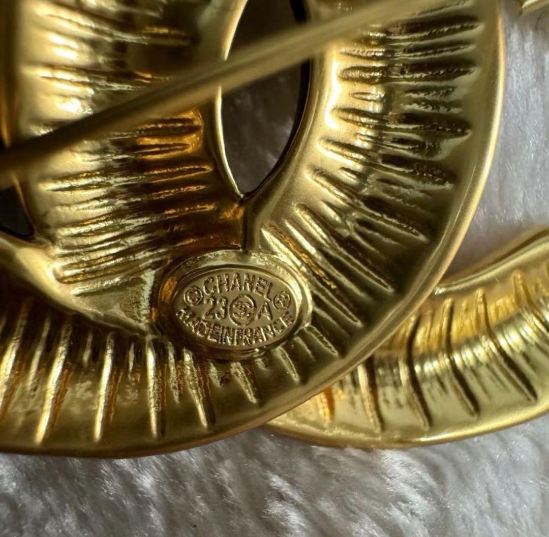CHANEL シャネル　ブローチ　ゴールド　マトラッセ　ヴィンテージ　ココマーク