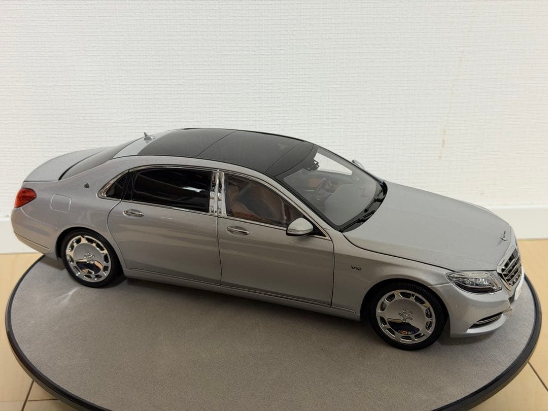 ミニカー Almost Real 1/18 Mercedes Maybach S600