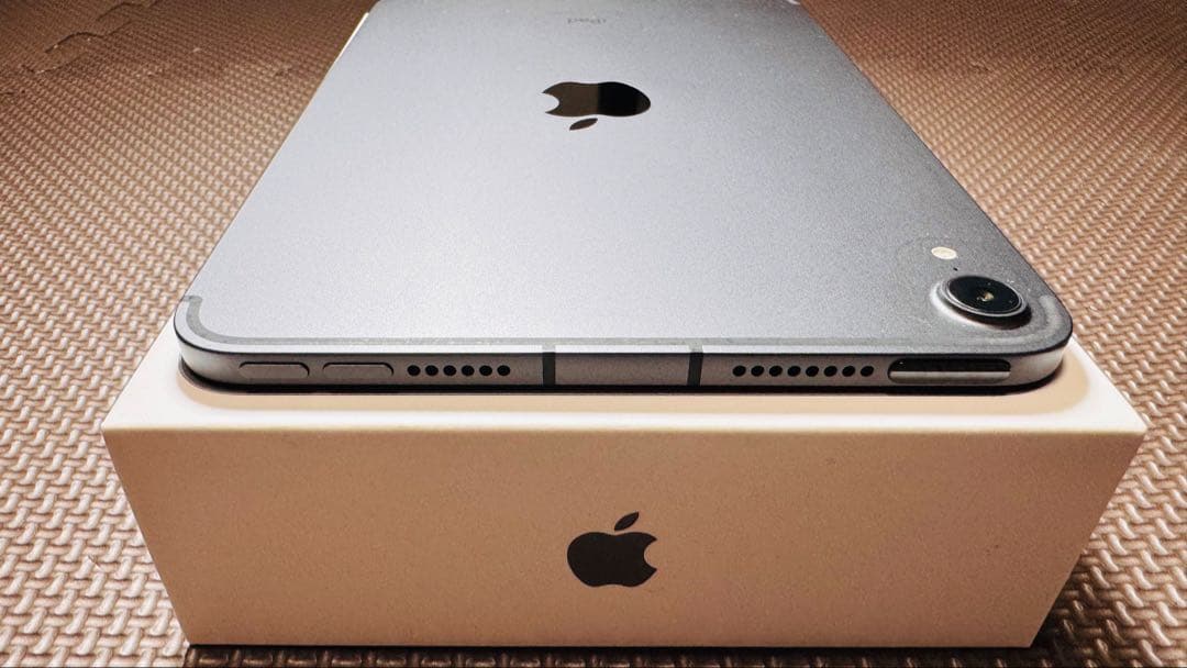 QUATROiPad mini 6 256GB本体+純正ペン+ケース付