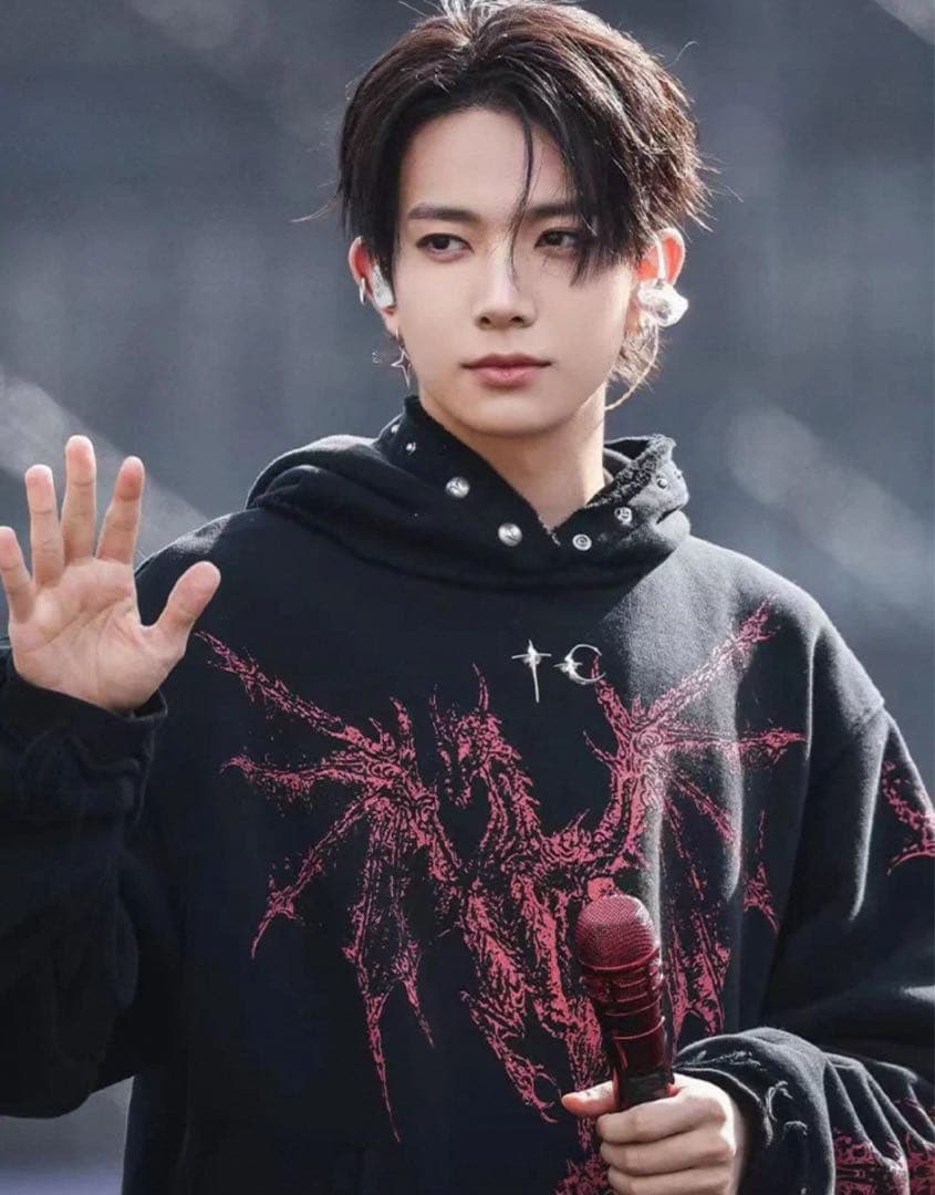 thug club サグクラブ パーカー 黒 赤