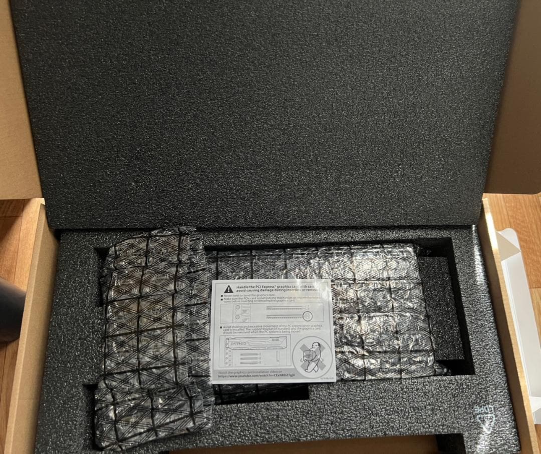 グラフィックボード・グラボ・ビデオカード SAPPHIRE PULSE Radeon RX 7800 XT 16GB