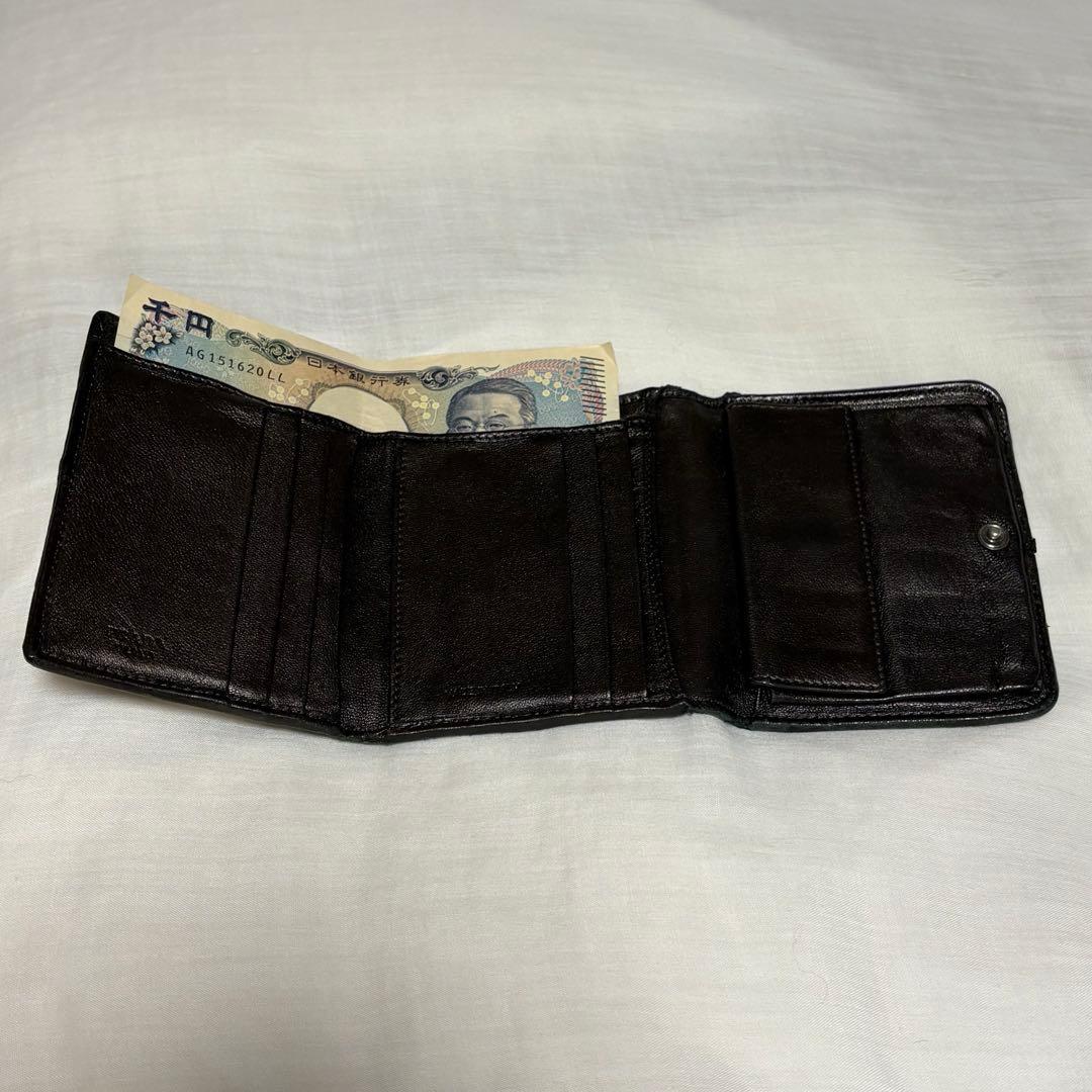 プラダ 三つ折り財布 ナッパレザー シルバーロゴ金具 グレー ブラック