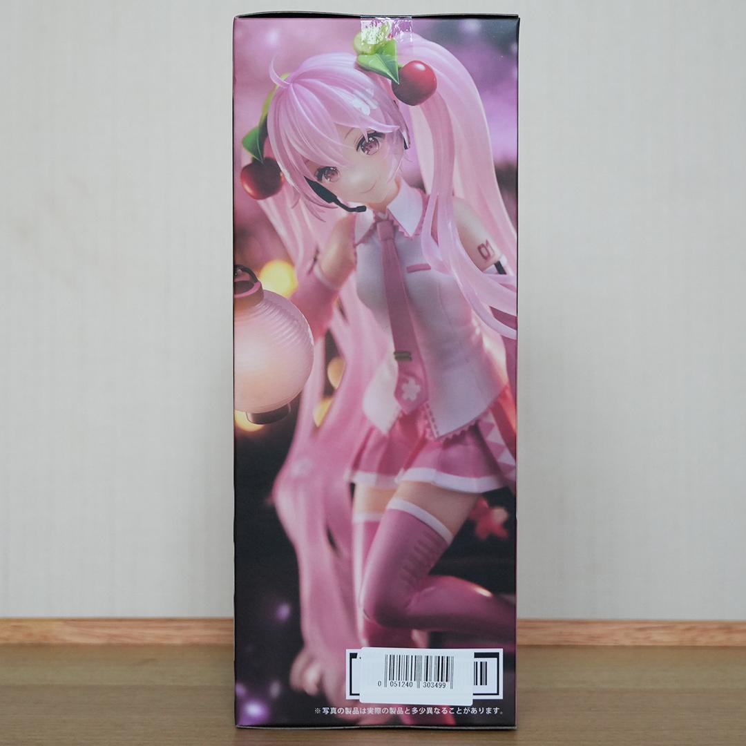 初音ミク　フィギア＆Tシャツの詰合せ