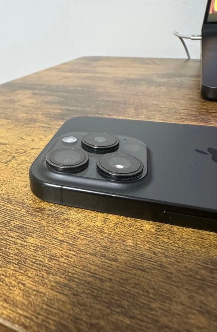 Apple iPhone 15 Pro 512GB SIMフリー本体