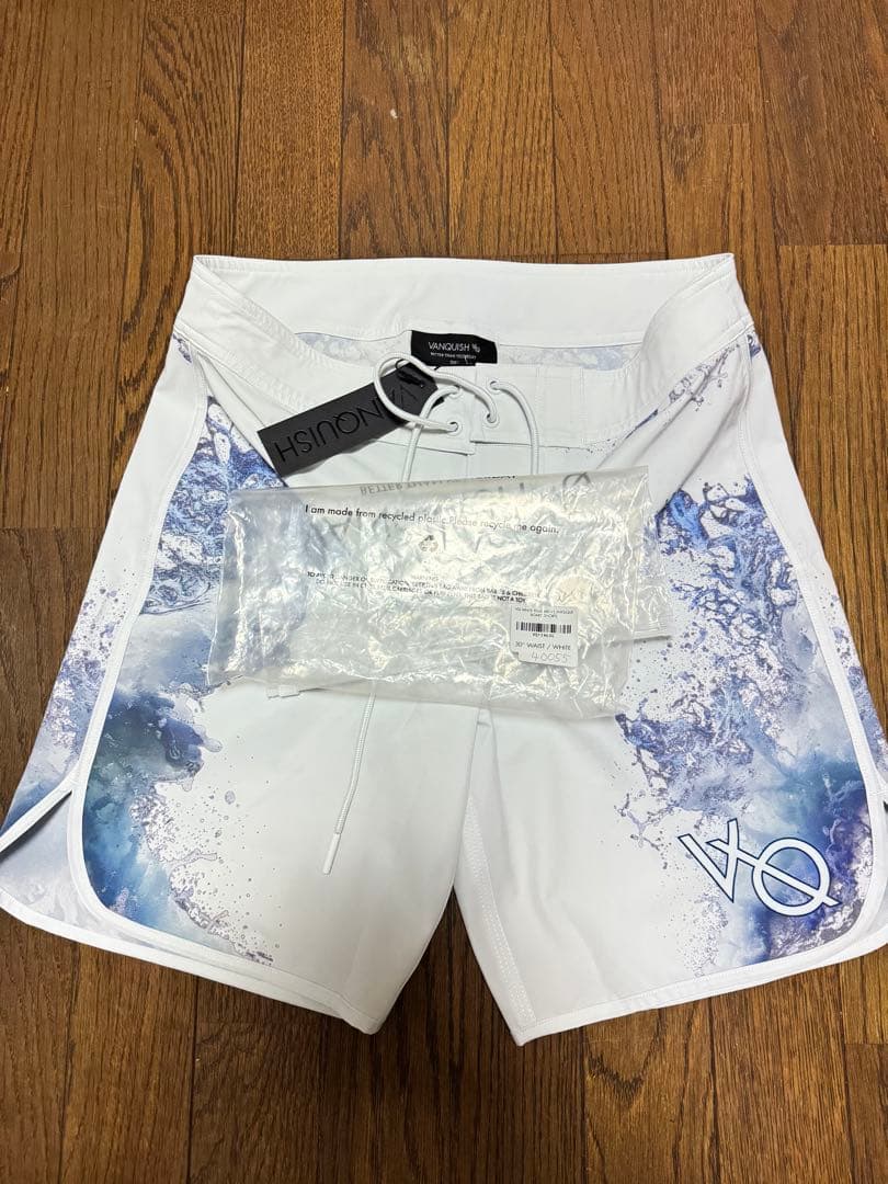 ヴァンキッシュ サーフパンツ VANQUISH FITNES VQ White