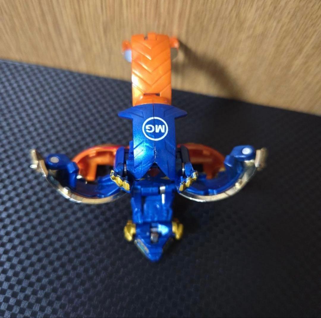 爆丸　轟ガリュウ 瞬ホルス 羅ビヨンド 3体セット 爆テク36㎜