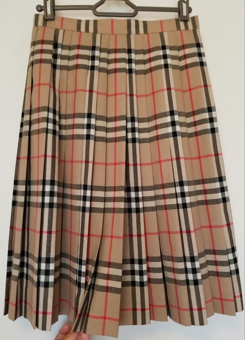 バーバリーキッズスカート未使用近 美品 上品丈 ノバチェック 茶 150 160