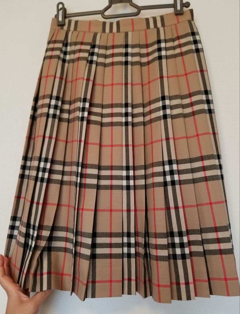 バーバリーキッズスカート未使用近 美品 上品丈 ノバチェック 茶 150 160