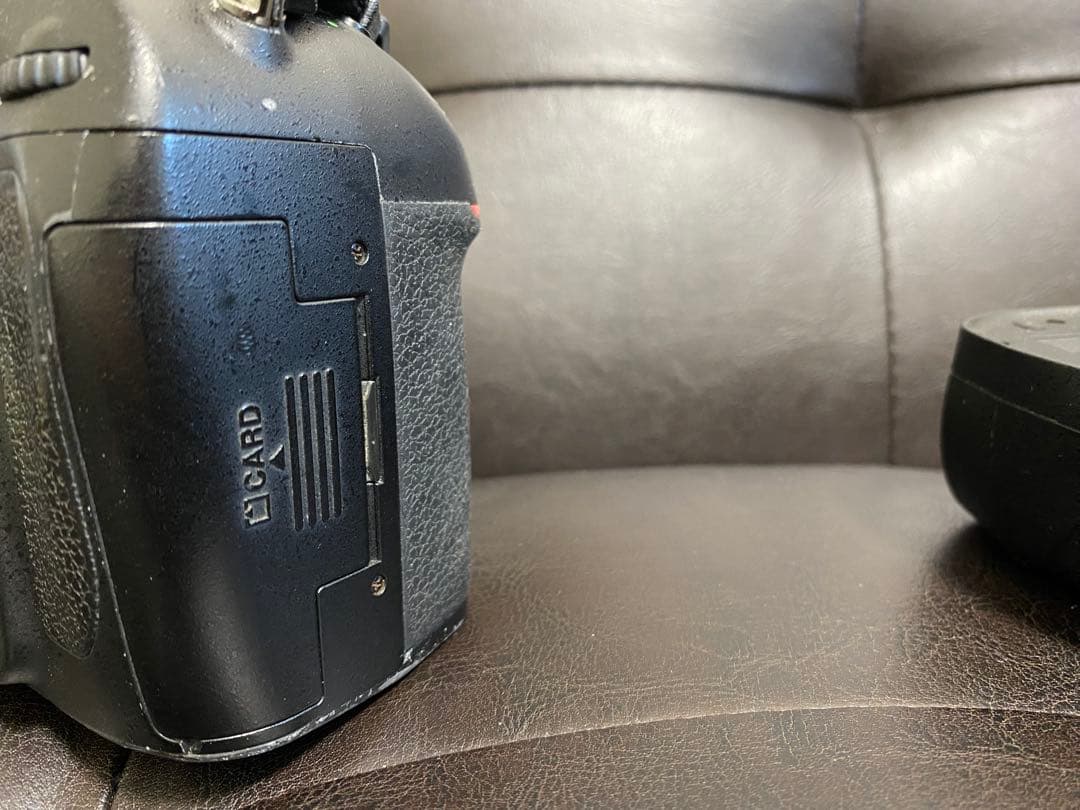 Nikon D800 デジタル一眼レフカメラ　純正縦グリップ付き