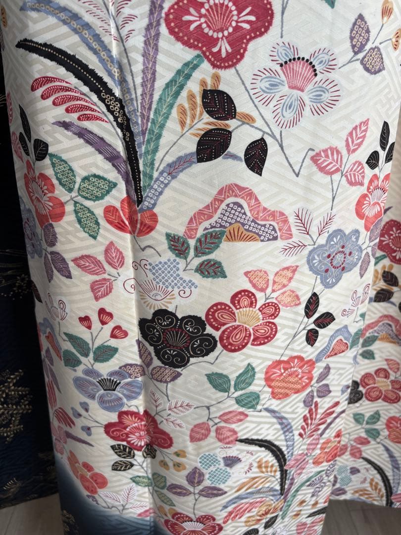 ニコニコ 　　♡ 振袖フルセット（７点）　正絹振袖　成人式　クリーニング済