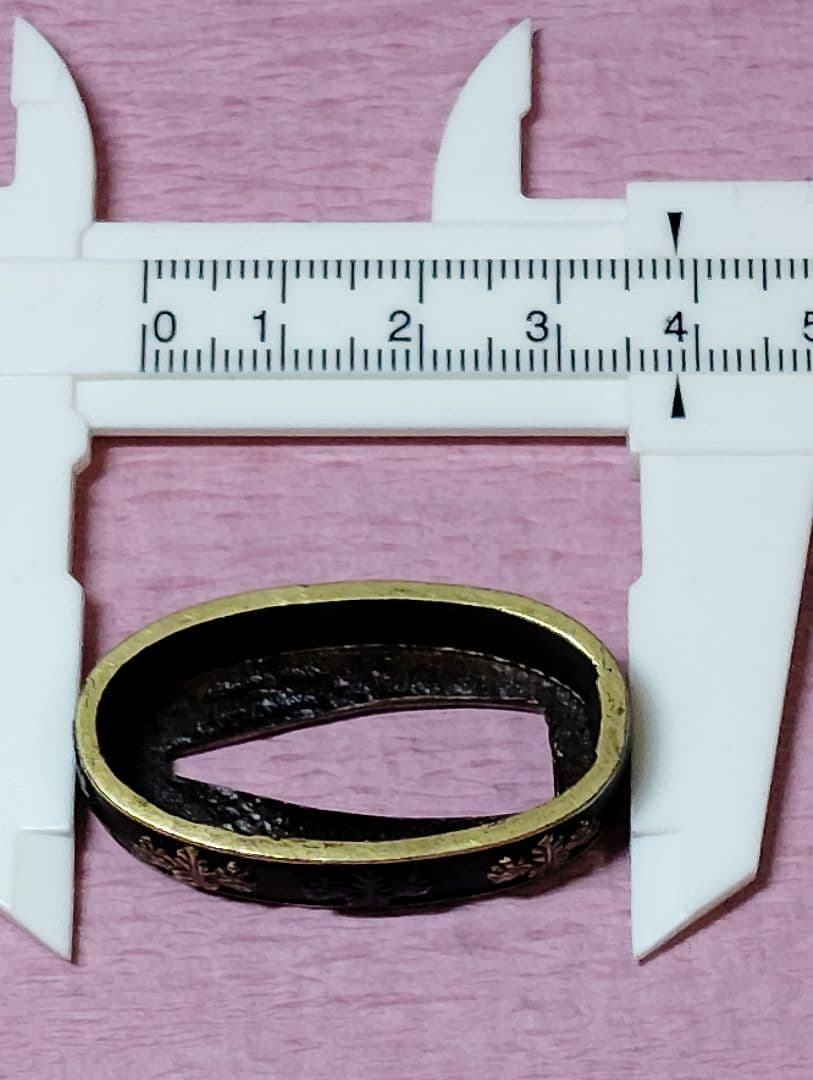 刀装具 縁頭 縁のみ 銅地 金色絵 魚々子地 五三桐紋図 時代物