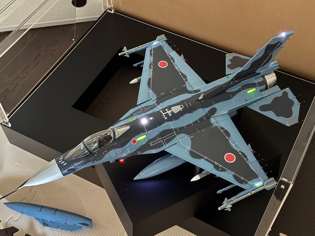 ディアゴステーニF-2A 戦闘機 大阪　直接受け取り限定