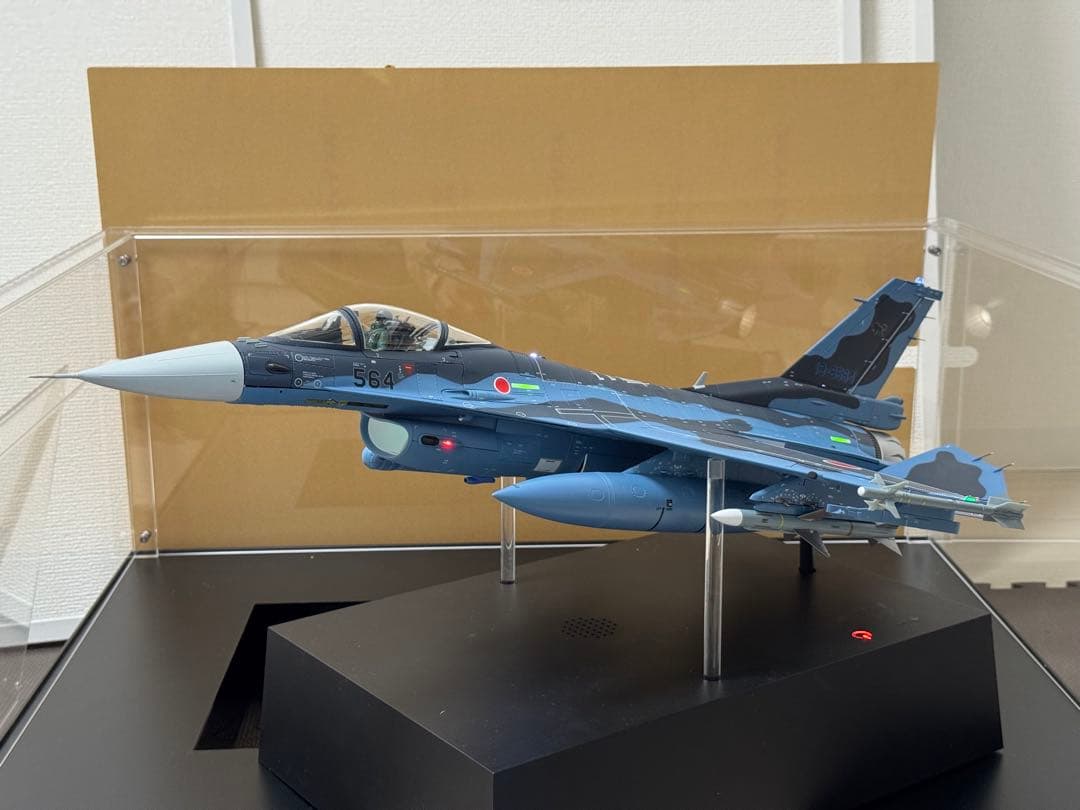 ディアゴステーニF-2A 戦闘機 大阪　直接受け取り限定