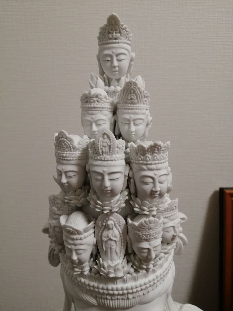 畑瀬武右エ門　鍋島白磁 観音蔵　仏像