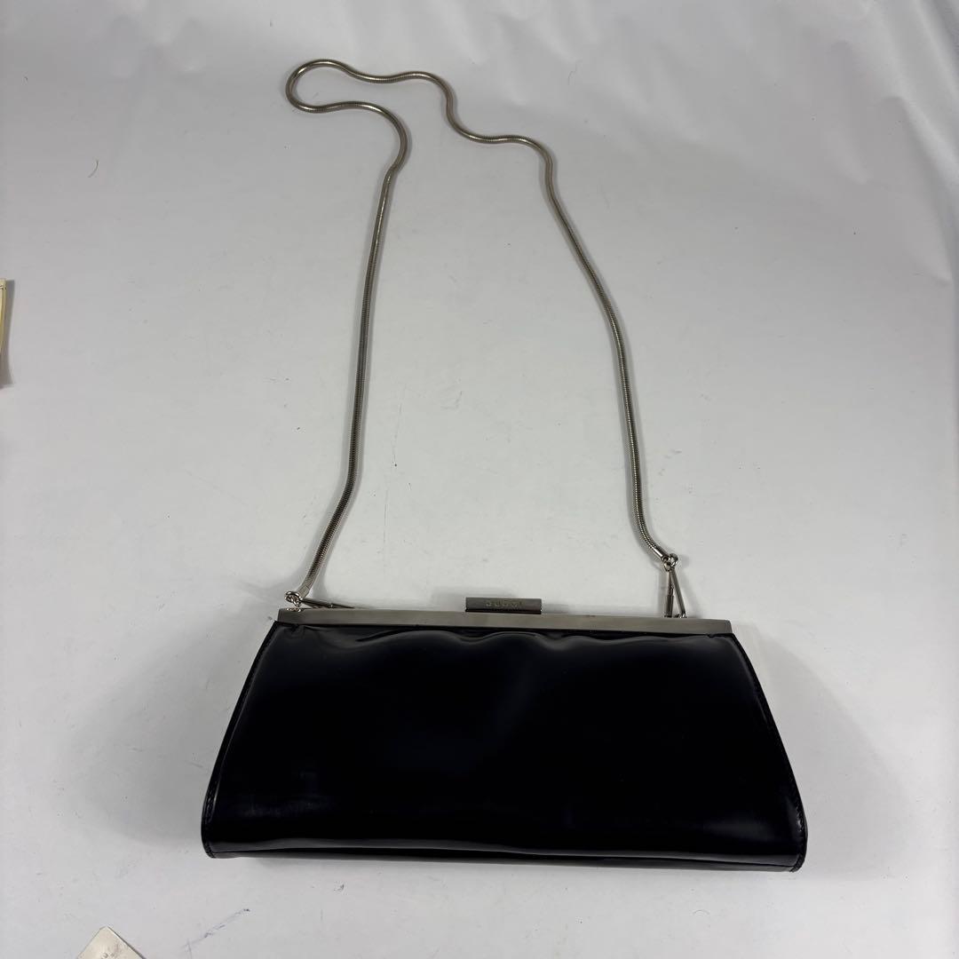 GUCCI ショルダーバッグ　 パテントレザー　 がま口　チェーン　ブラック