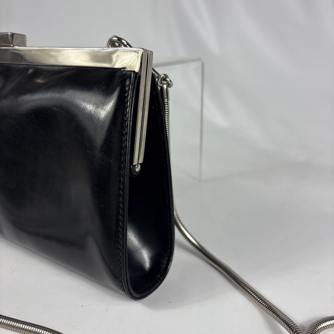 GUCCI ショルダーバッグ　 パテントレザー　 がま口　チェーン　ブラック