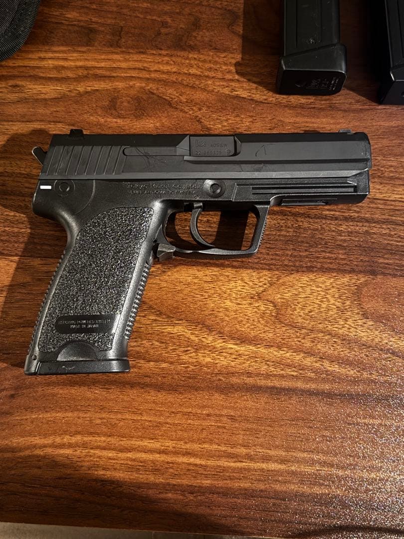 東京マルイ H&K USP 40S&W電動ハンドガン＋100連射マガジン2個