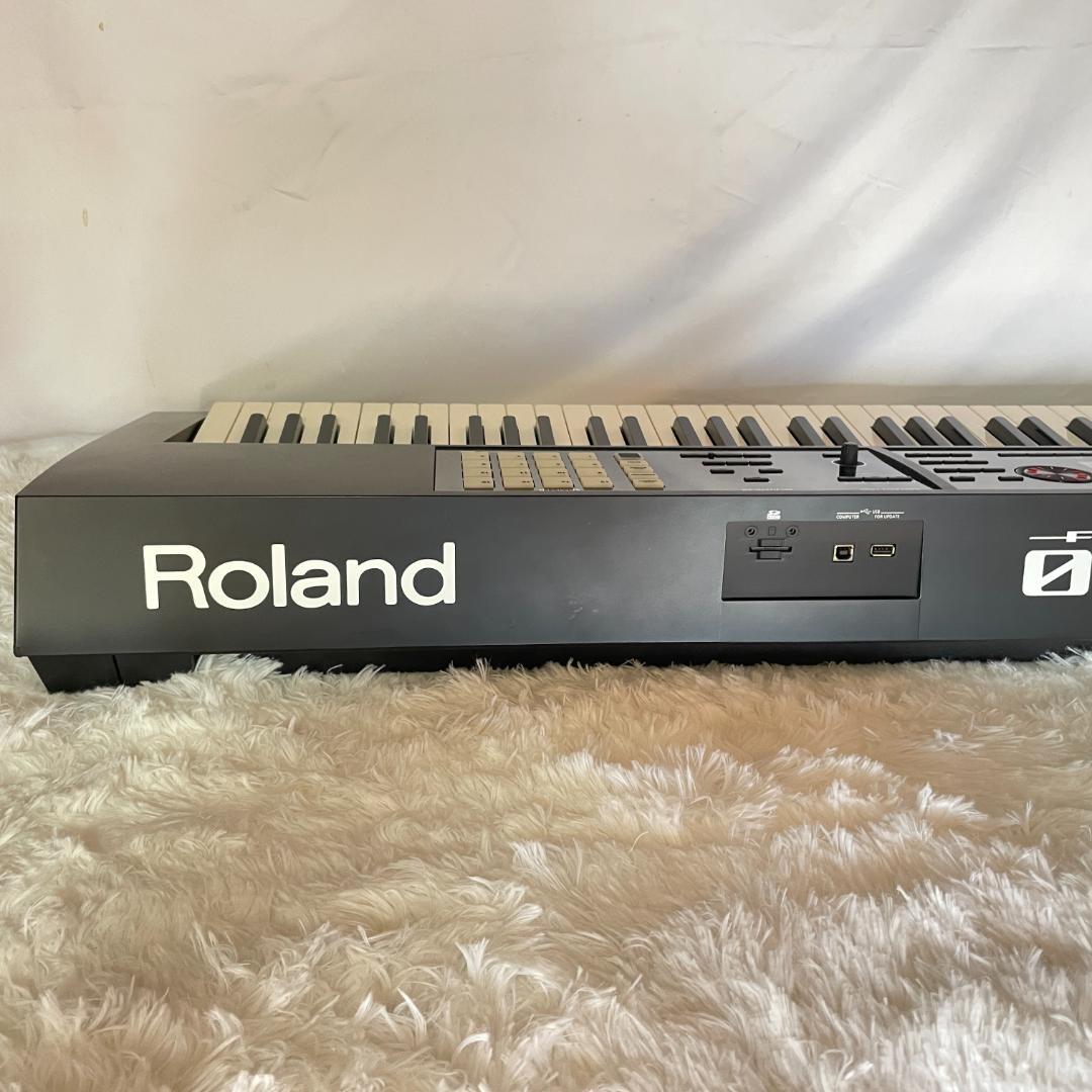 Roland ローランド FA-08 88鍵　上村ひなの