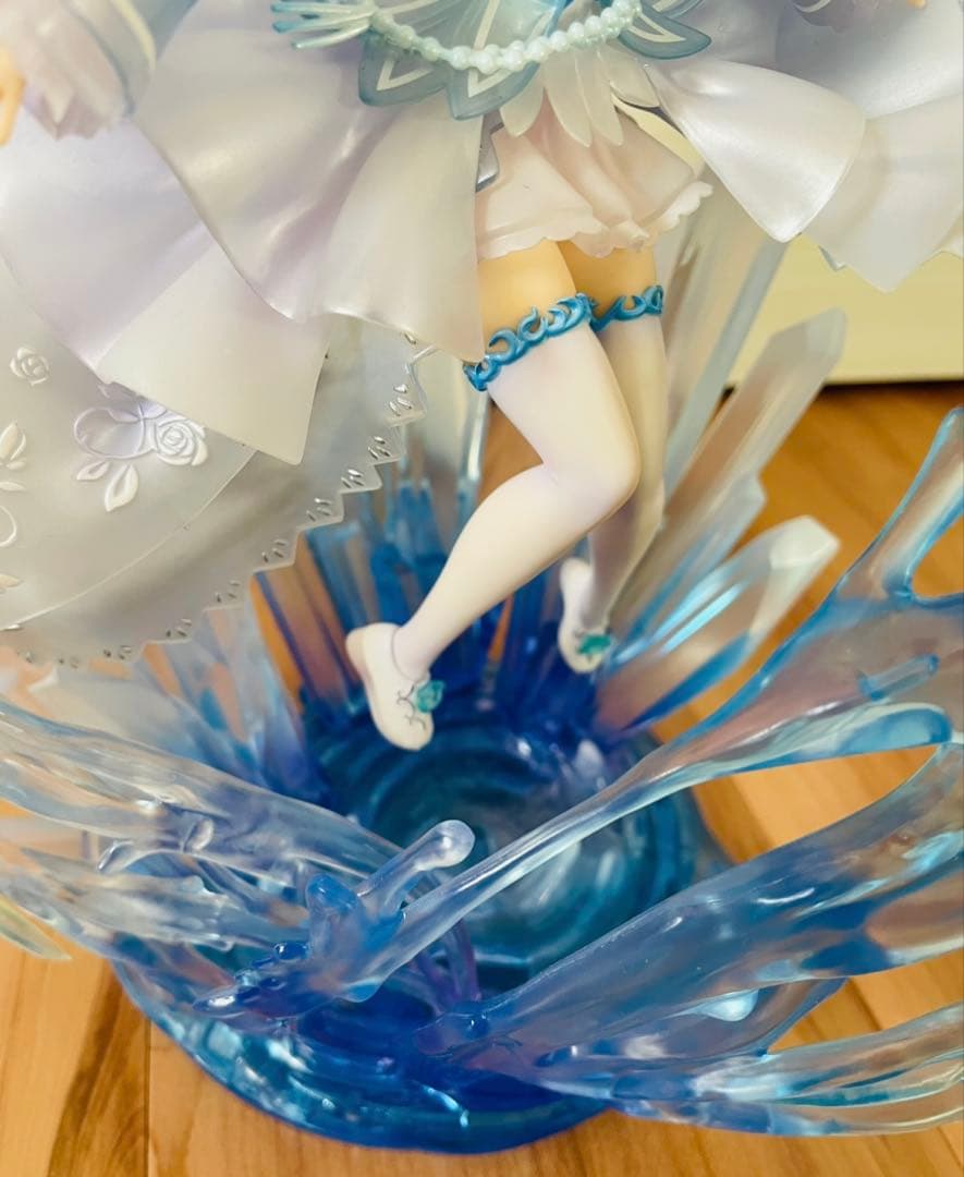 【極美品】渋スク リゼロ クリスタルドレスVer レム フィギュア