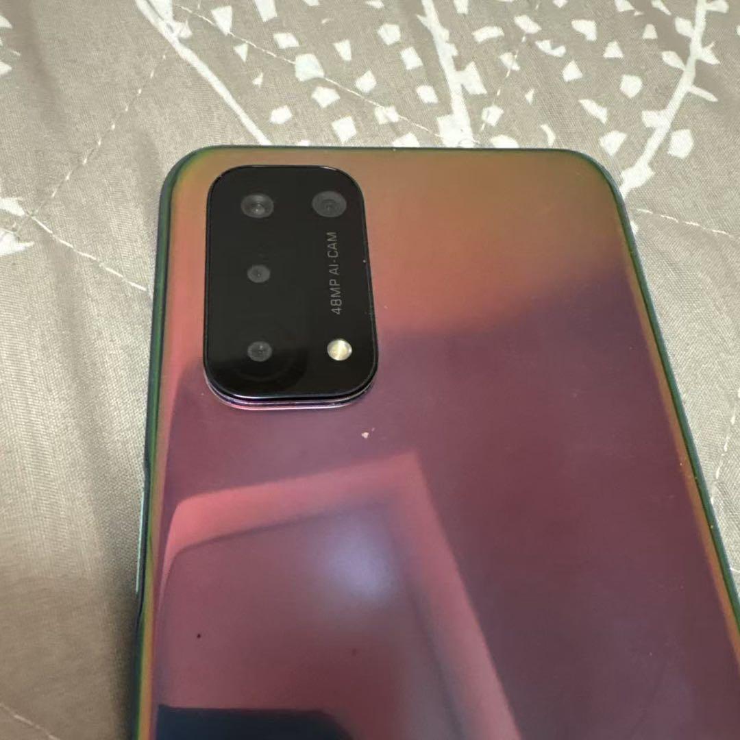 Oppo グラデーション トリプルカメラ