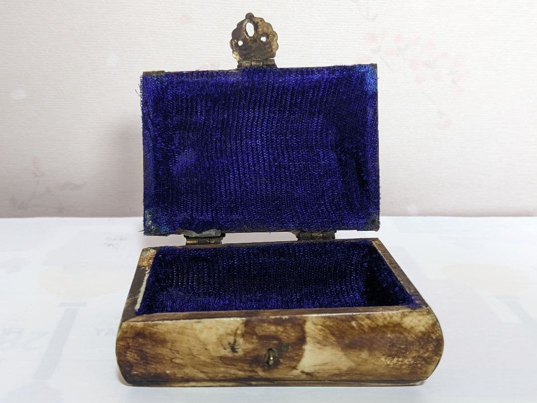 ♦中国 古玩 骨製 銅製金具 宝石箱 小物入れ 古美術品 骨董品 アンティーク