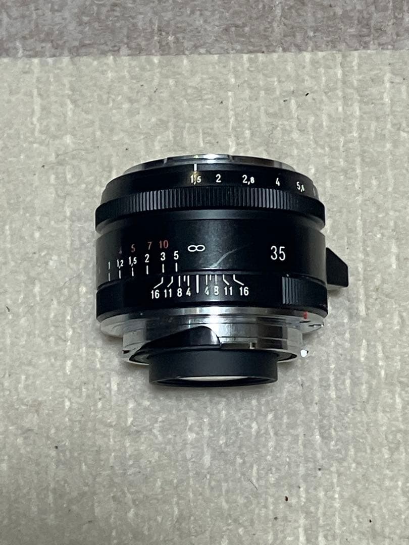 Voigtländer Nokton 35mm f/1.5 VM