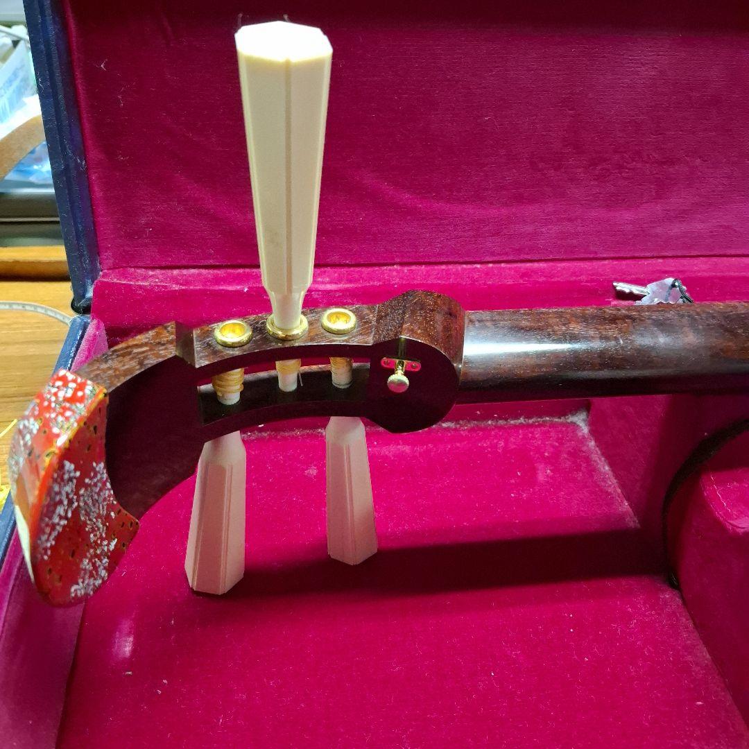 く*ら様 津軽三味線本体 3弦 赤い模様