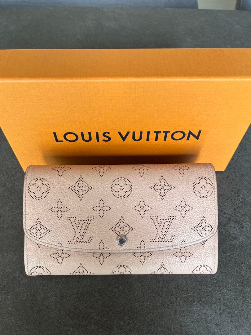 Louis Vuitton ポルトフォイユ　マヒナ　ピンクベージュ　二つ折り財布