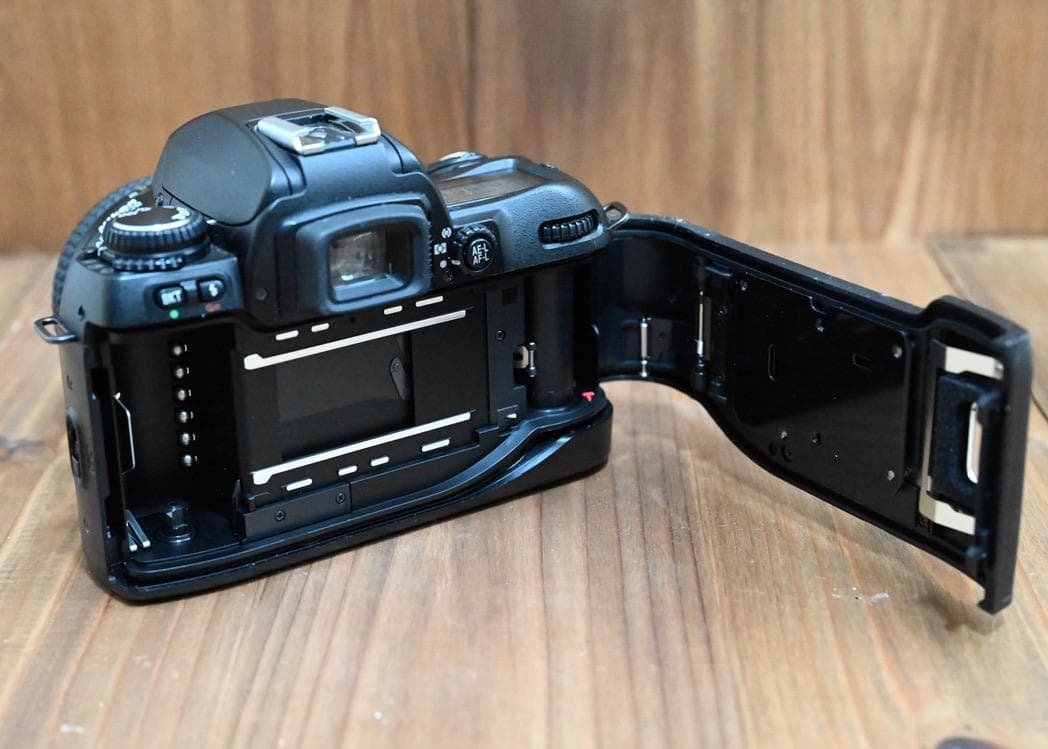 【美品！】Nikon F80S＋標準レンズ+付属品