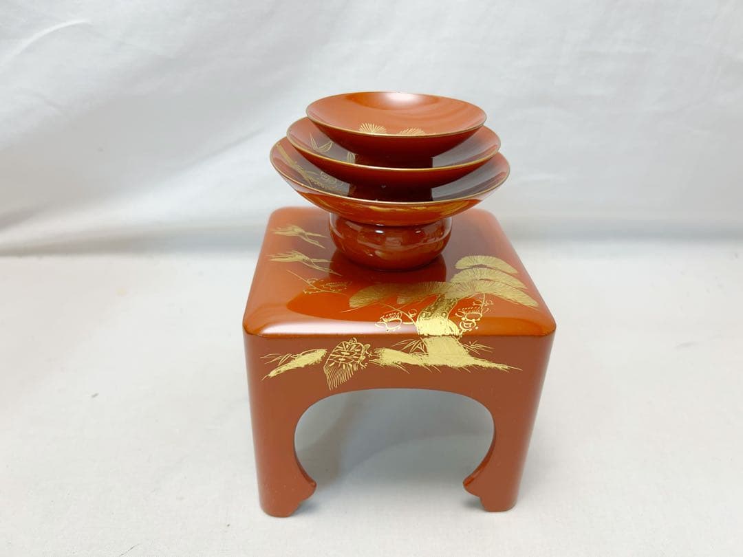 ほぼ未使用 茶道具 木製朱塗 屠蘇器五ツ揃 沈金松竹梅鶴亀蒔絵 木箱