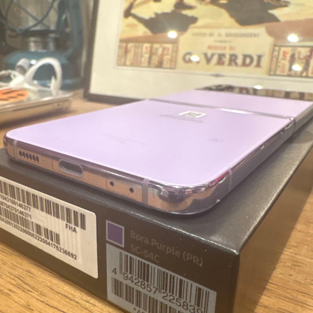 docomo Galaxy Z Flip4 パープル 本体