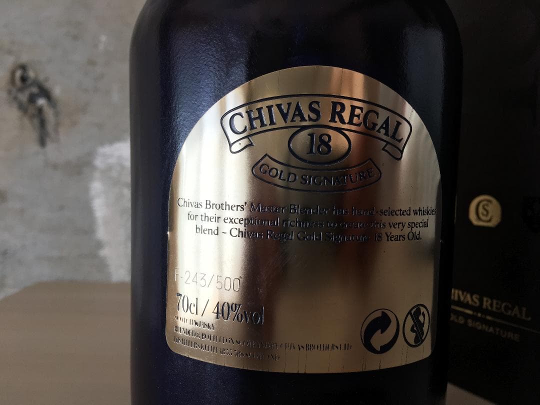 希少 CHIVAS REGAL 18 ALEXANDER McQUEEN