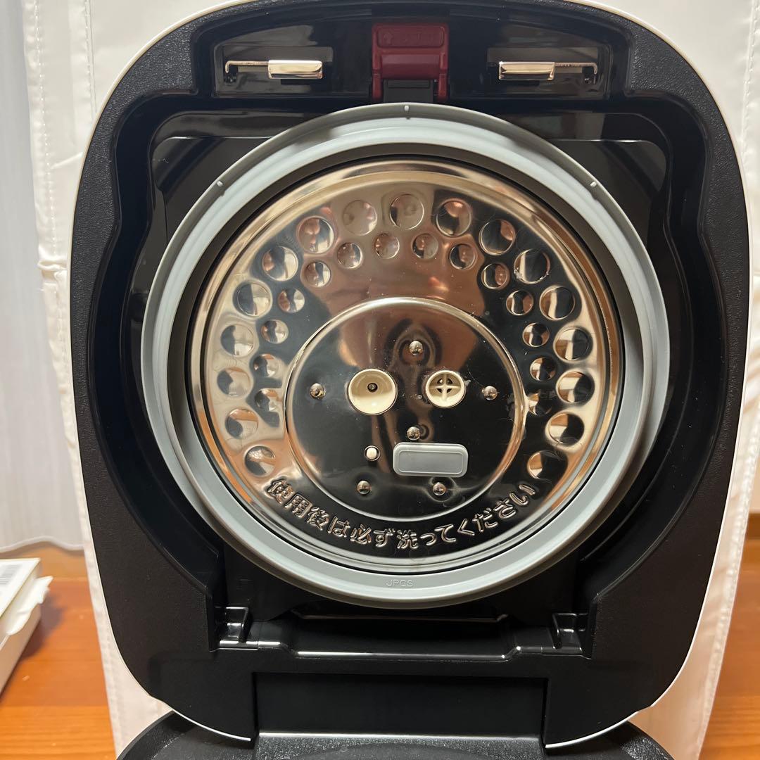 25年製　TIGER 圧力IH炊飯器 JPI-S10N W 5.5合用　ホワイト