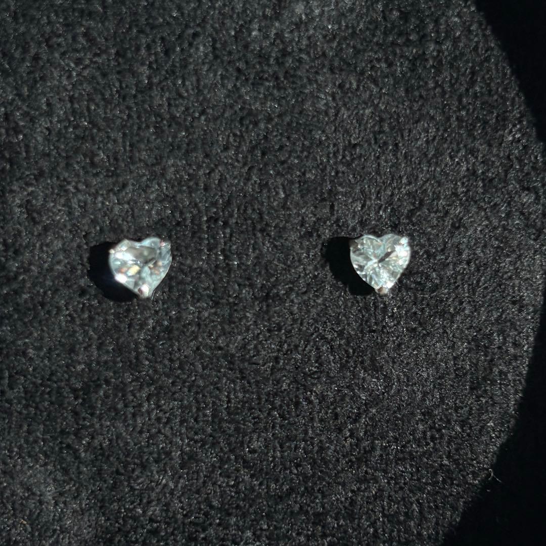 ❤️キラキラアクアマリン❤️新品未使用　ハート　一粒ピアス　pt900 0.7ct
