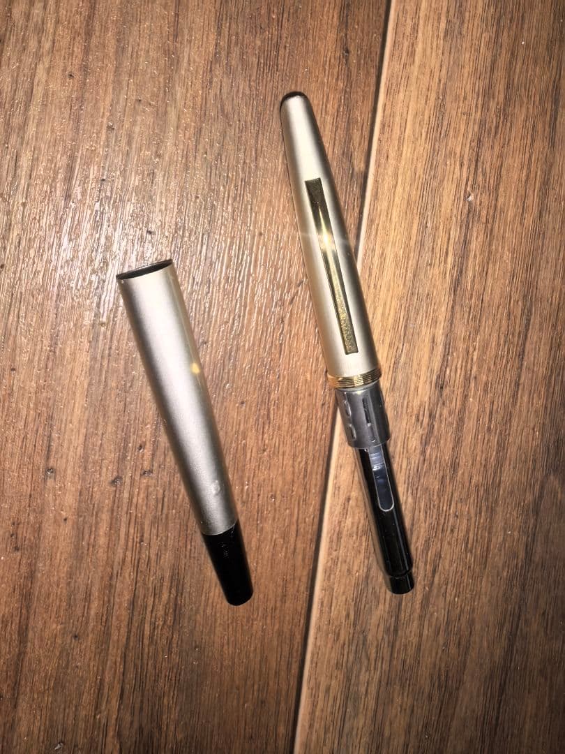 パイロット キャップレス capless 14k