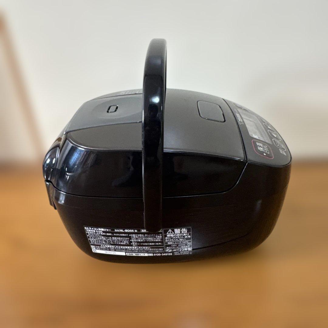 象印マイコン炊飯ジャー極め炊き　NL-BD05 3号炊き2022年製5mmの黒釜