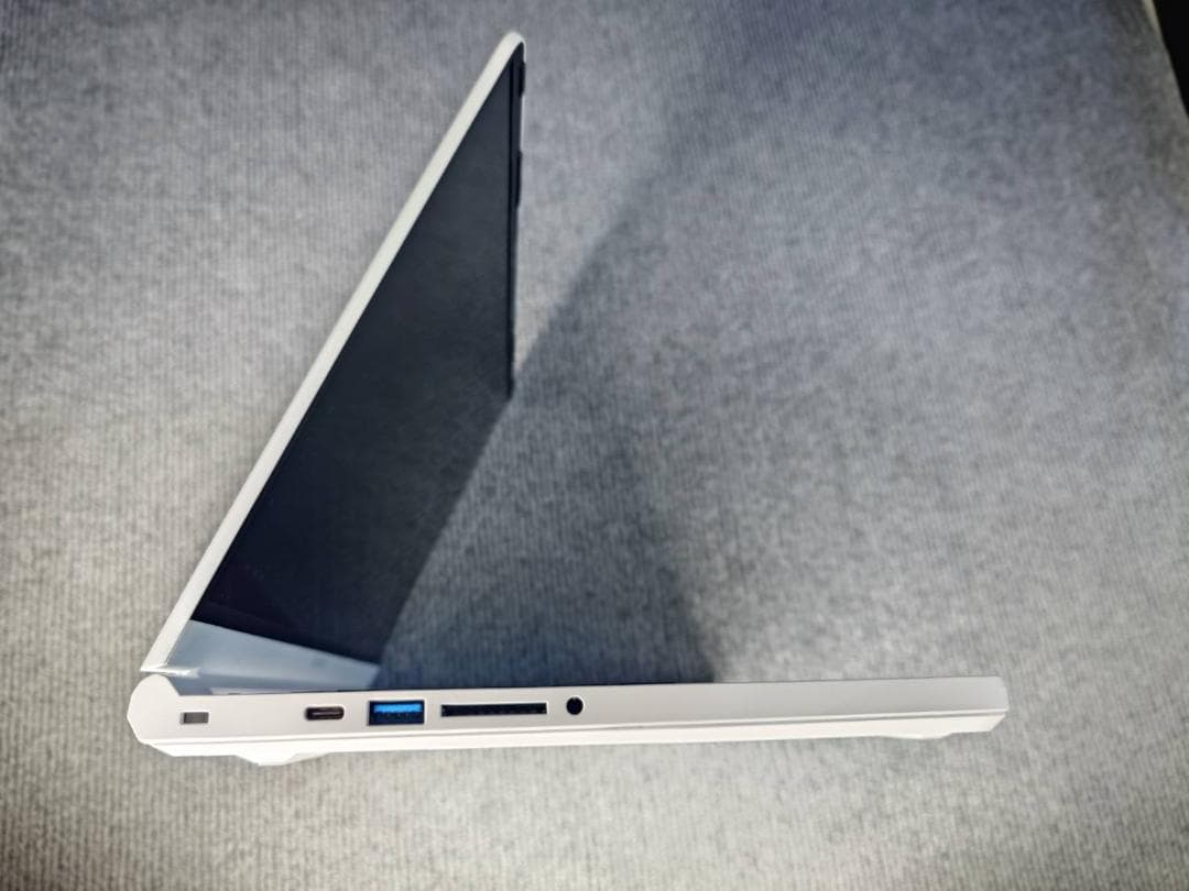 マウスノートPC14.0型（クリエイター向け）DAIV R4-I7G50WT-A