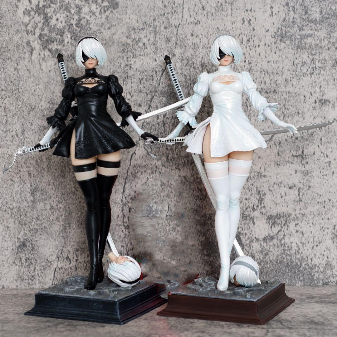 ニーアオートマタ 2B フィギュア 黒と白 2個セット