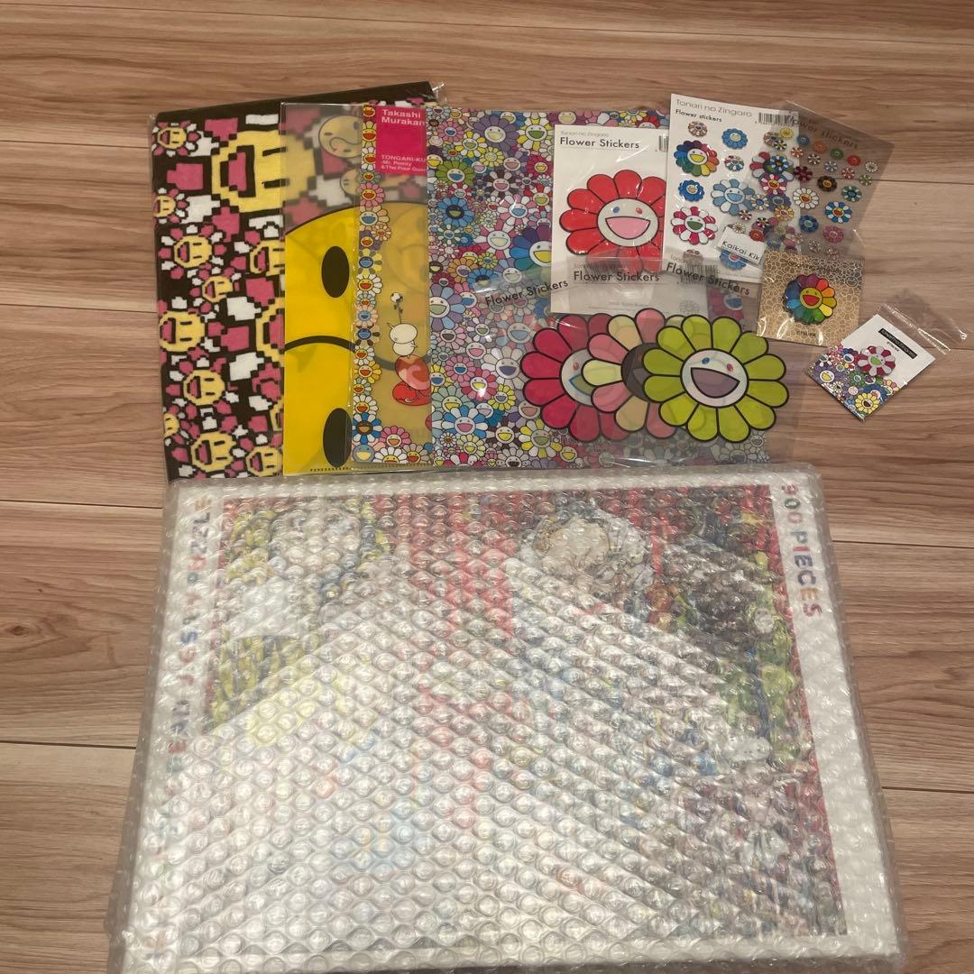 村上隆 ステッカー タオル ピンバッジ　クリアファイル　パズルセット