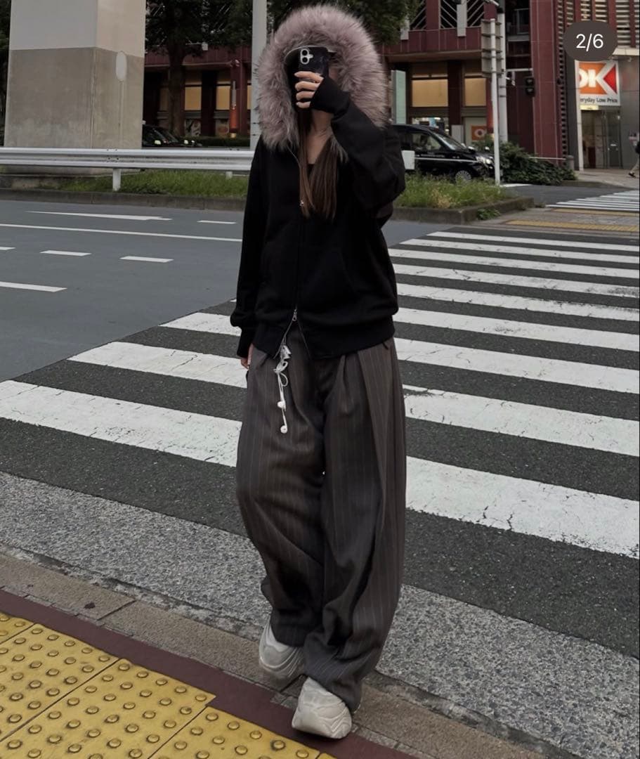 EPNKファー付きブラックジップアップパーカー