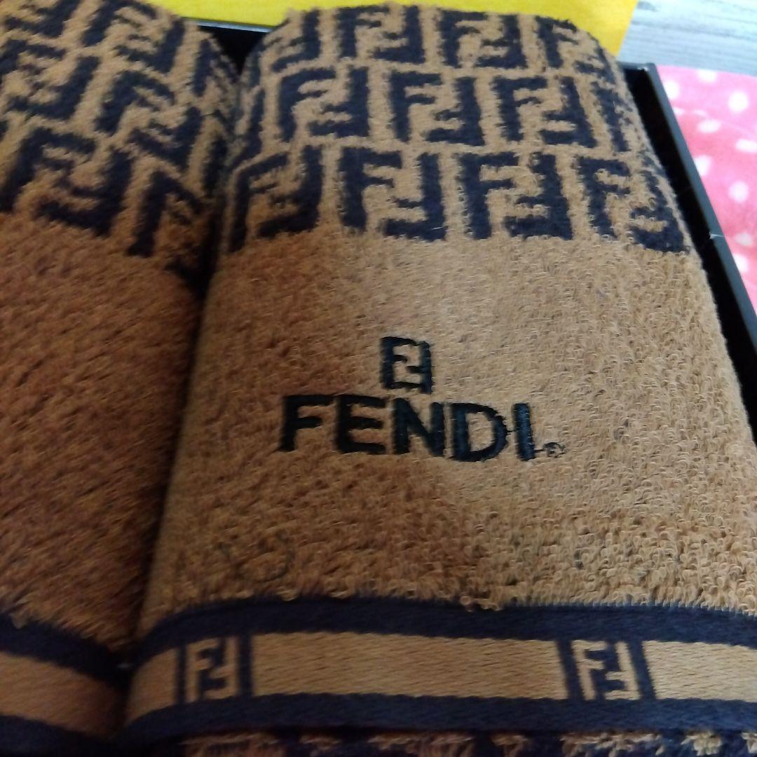 FENDIバスタオルセット