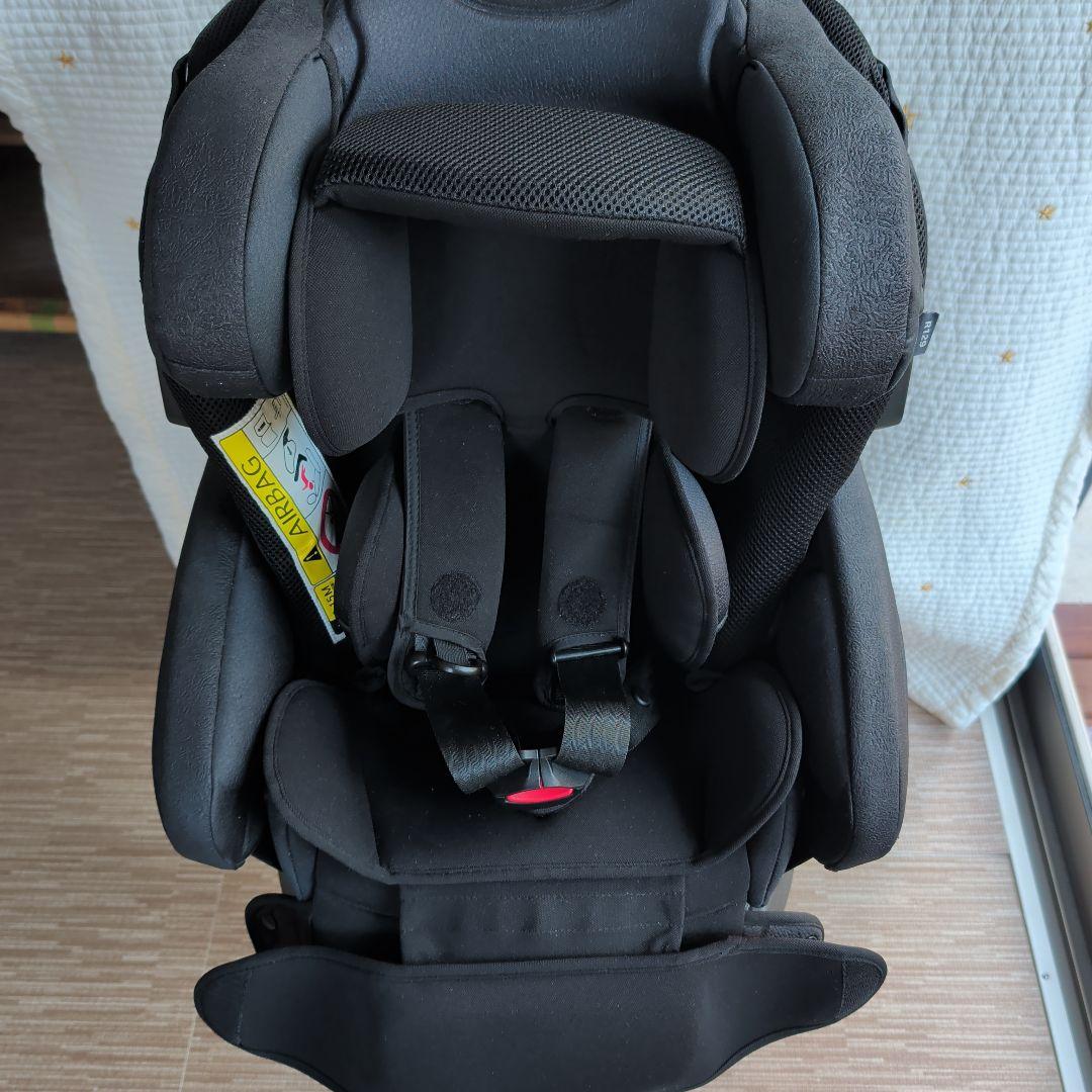 ApricaフラディアグロウISOFIXセーフティプラスロイヤルチャイルドシート