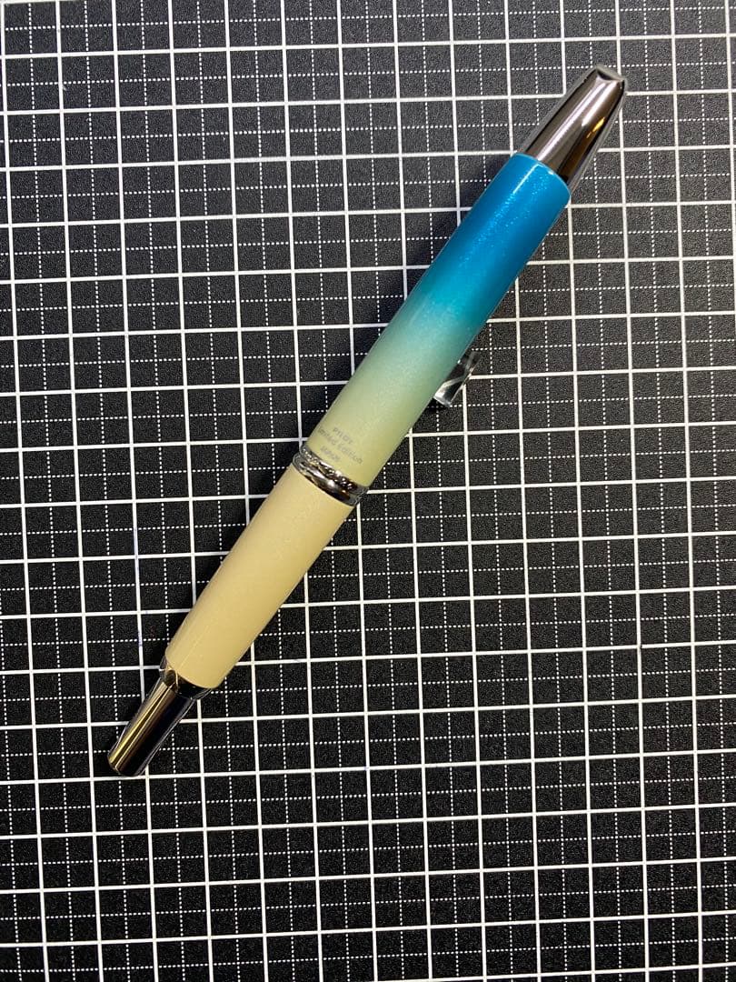 PILOT CAPLESS Seashore 万年筆　字幅M