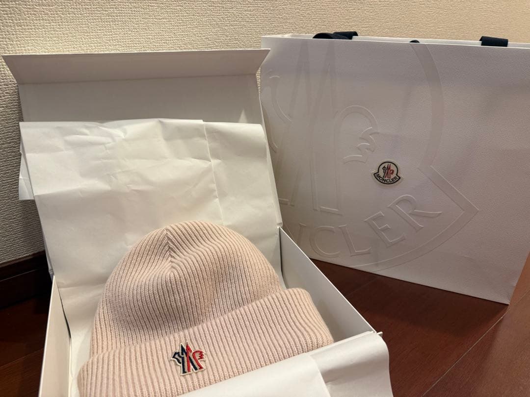 モンクレール　moncler ニットハット　ニット帽　新品未使用　タグ付き