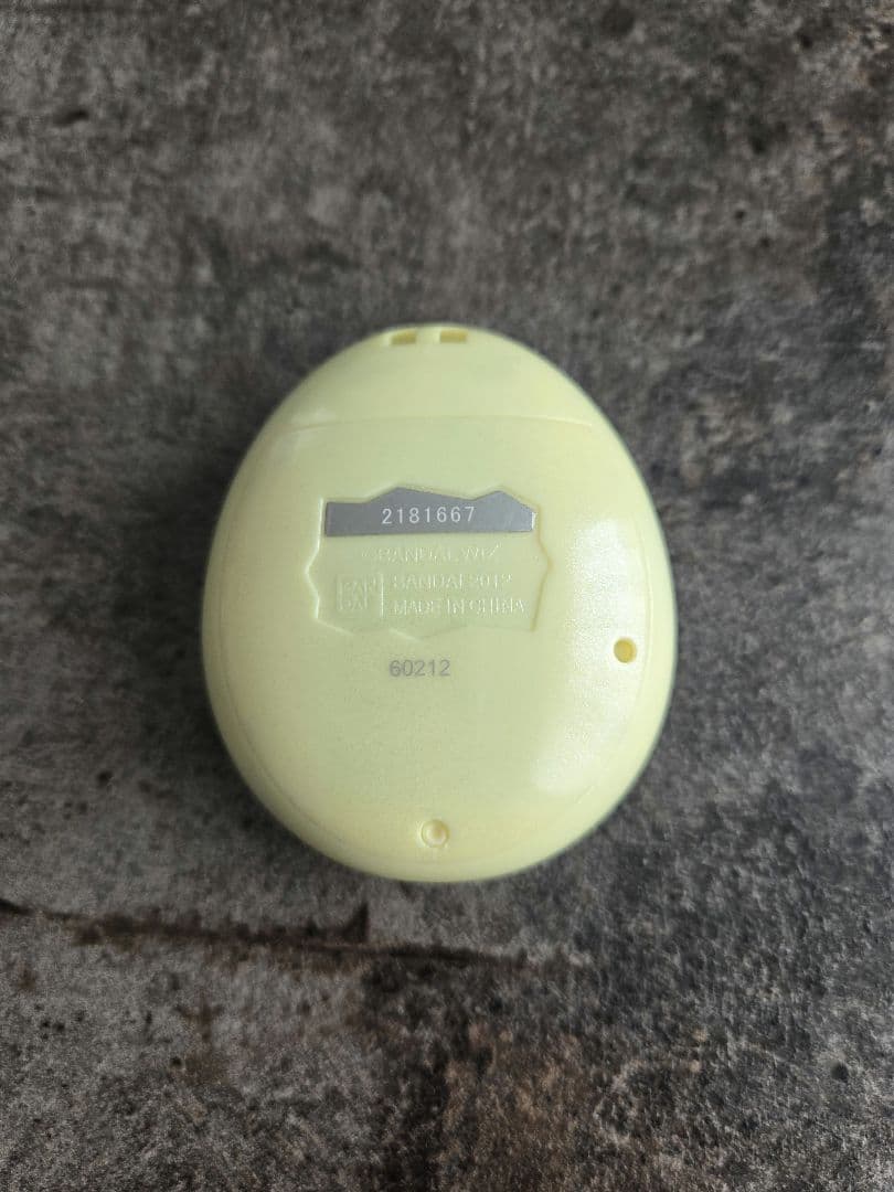 バンダイたまごっちピースp's tamagotchiイエロー